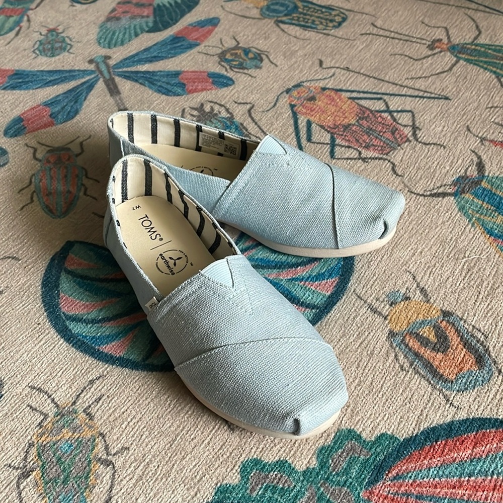 Light blue Toms, size 7